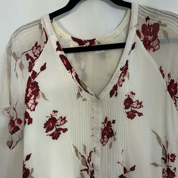 Floral Flowy Mini Dress - Picture 3 of 6